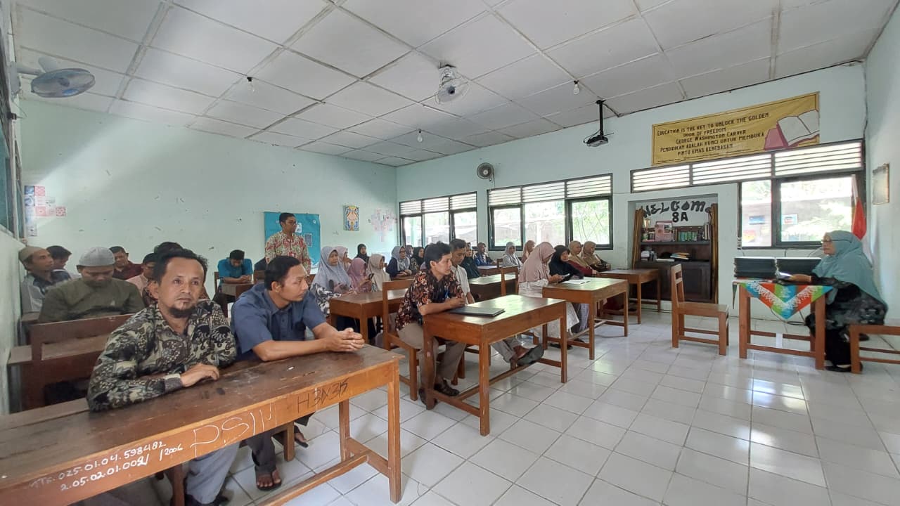 MTsN 6 Kulon Progo Bagikan Laporan Capaian Kompetensi Murid Semester Genap 
